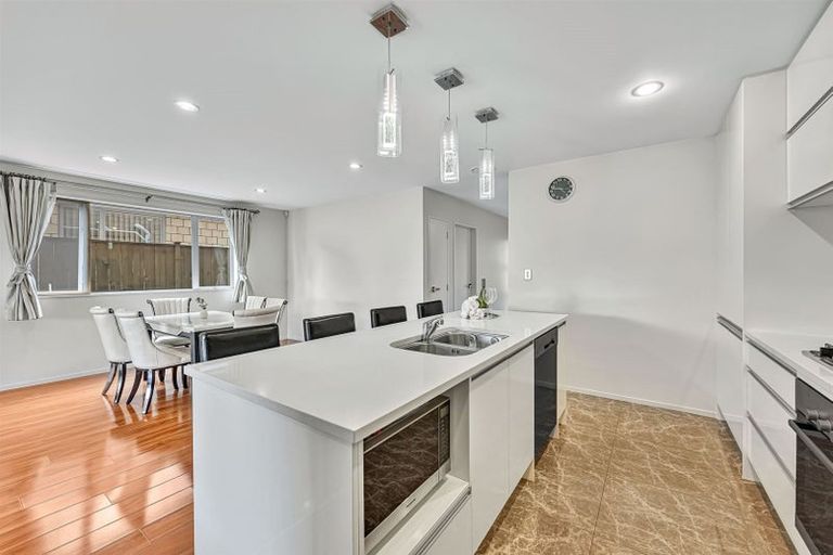 Photo of property in 388 Ormiston Road, Flat Bush, Auckland, 2019