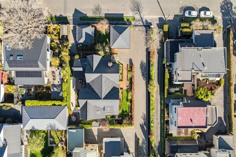 Photo of property in 39 Holly Road, St Albans, Christchurch, 8014