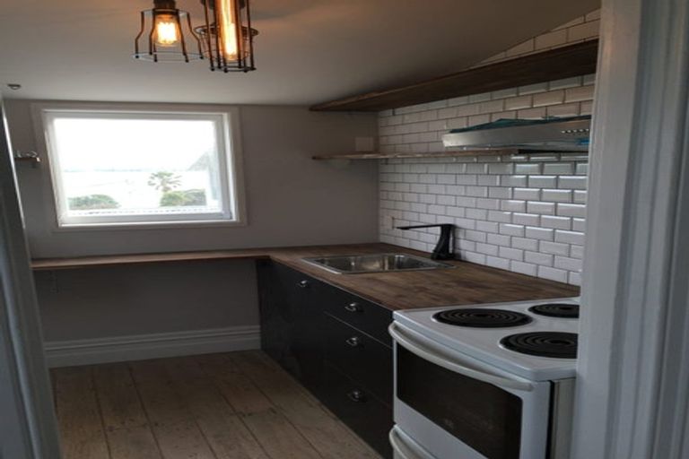 Photo of property in 66 Palmerston Road, Birkenhead, Auckland, 0626