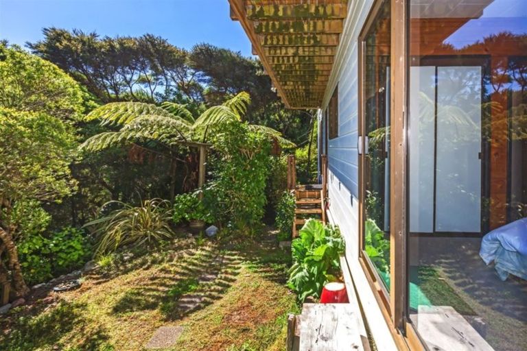 Photo of property in 88 Motuhara Road, Plimmerton, Porirua, 5026