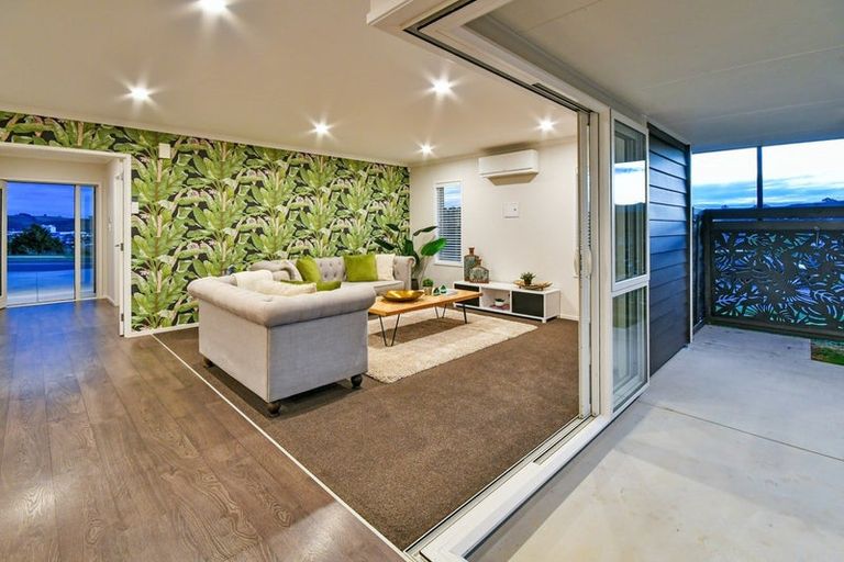 Photo of property in 16 Helenvale Crescent, Pokeno, 2402