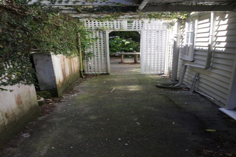 Photo of property in 1 Glasgow Street, Kelburn, Wellington, 6012