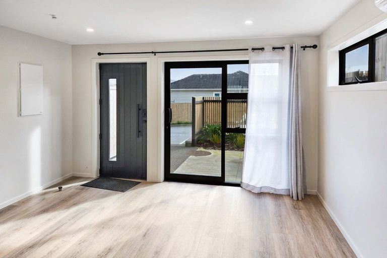 Photo of property in 12/370 Stokes Valley Road, Stokes Valley, Lower Hutt, 5019