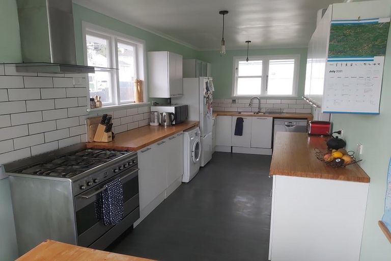 Photo of property in 23 Delaney Drive, Stokes Valley, Lower Hutt, 5019