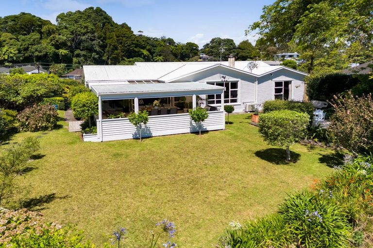 Photo of property in 22 Awanui Street, Merrilands, New Plymouth, 4312