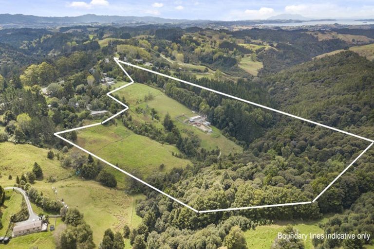 Photo of property in 2 Cowan Bay Road, Pohuehue, Warkworth, 0983