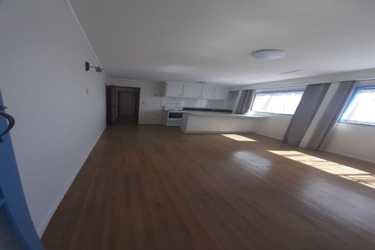 Photo of property in 45 Agincourt Street, Glenfield, Auckland, 0629