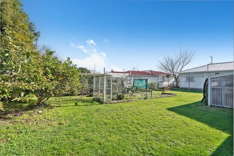 Photo of property in 3 Windsor Street, Solway, Masterton, 5810
