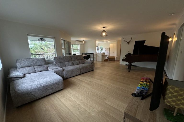 Photo of property in 8a Langton Road, Stanmore Bay, Whangaparaoa, 0932