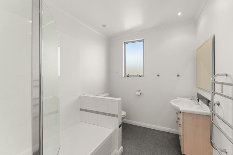 Photo of property in 3b Jeep Road, Raumati South, Paraparaumu, 5032