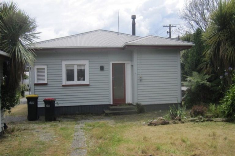 Photo of property in 62 Marlborough Street, Greymouth, 7805