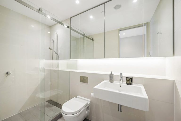 Photo of property in Clyde Quay Wharf, 2d/7 Clyde Quay Wharf, Te Aro, Wellington, 6011