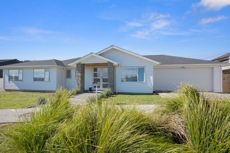 Photo of property in 22 Jeroboam Loop, Kumeu, 0810
