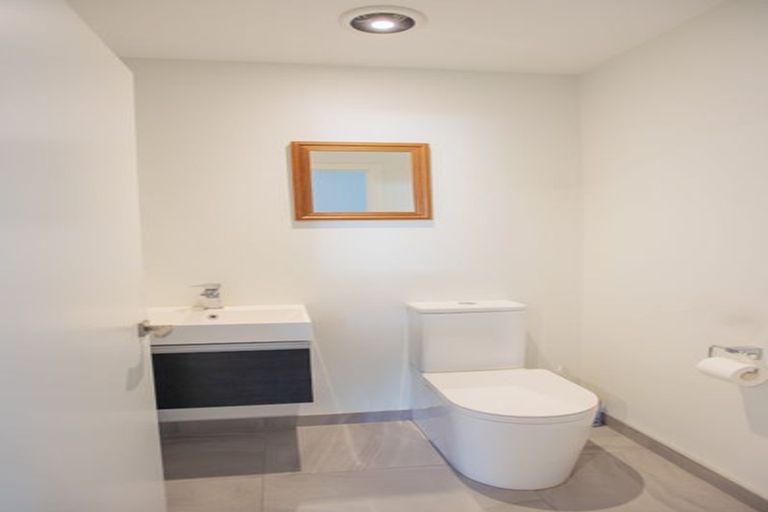 Photo of property in 218 Park Street, Winton, 9720