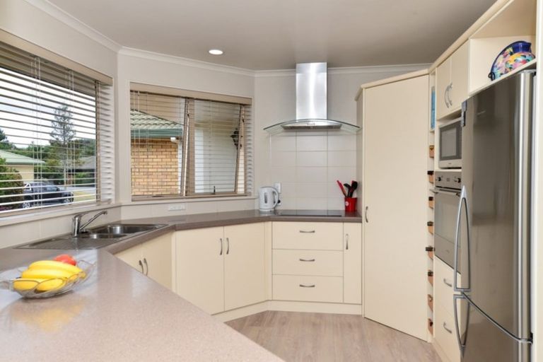 Photo of property in 2 Makepeace Place, Flagstaff, Hamilton, 3210