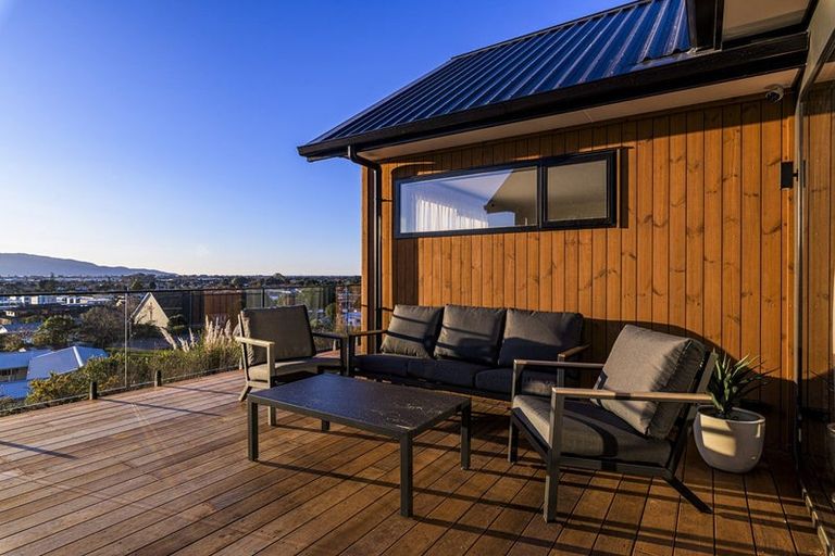 Photo of property in 37 Ruapehu Street, Paraparaumu, 5032