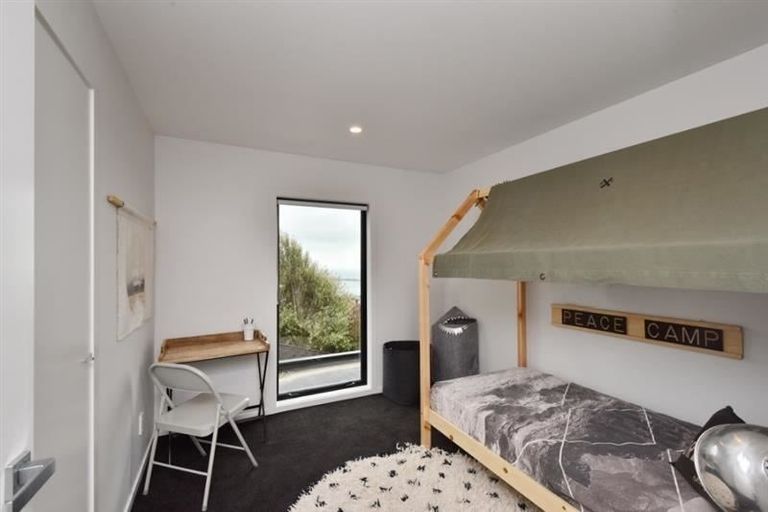 Photo of property in 6 Craigieburn Lane, Mount Pleasant, Christchurch, 8081