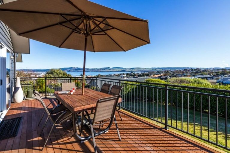 Photo of property in 20 Botanical Heights Drive, Waipahihi, Taupo, 3330