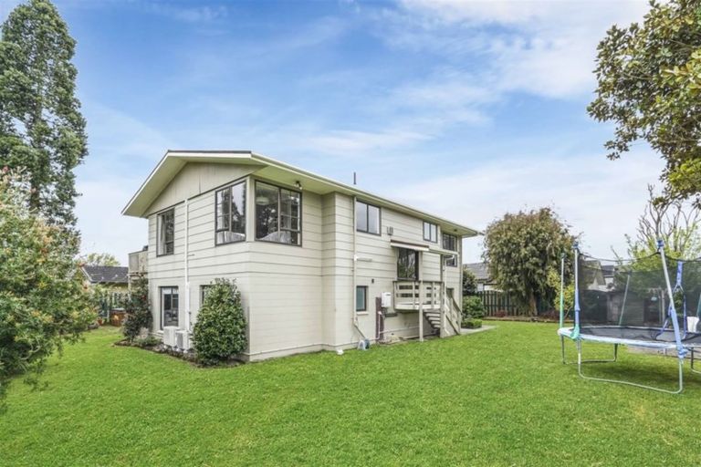 Photo of property in 16 Knightsbridge Place, Dinsdale, Hamilton, 3204