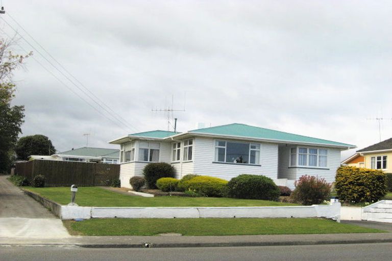 Photo of property in 200 Cambridge Street, Levin, 5510