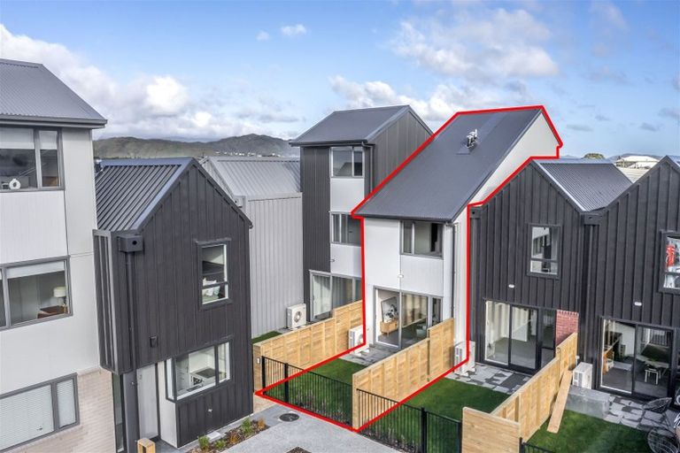 Photo of property in 21 John Street, Stokes Valley, Lower Hutt, 5019