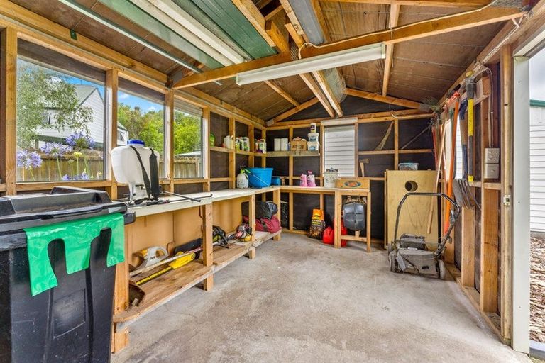 Photo of property in 19 Rosella Grove, Waimauku, 0812