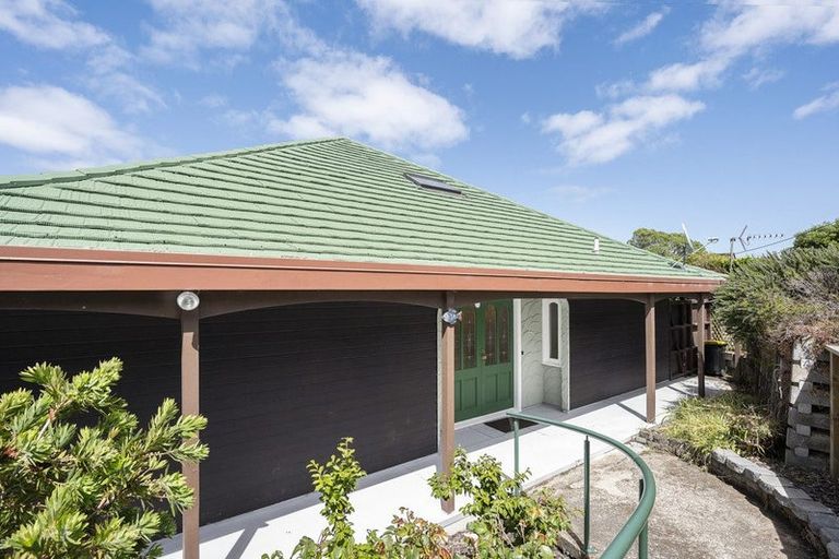 Photo of property in 1a Seatoun Heights Road, Miramar, Wellington, 6022