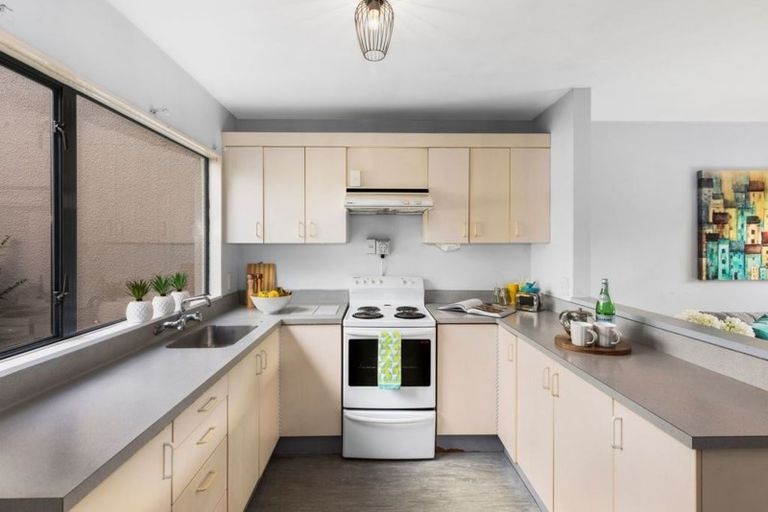 Photo of property in 21 Mcbain Grove, Avalon, Lower Hutt, 5011