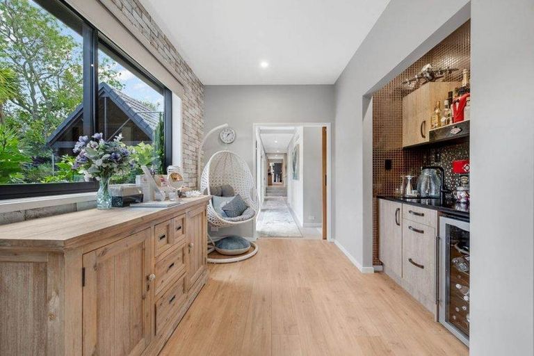 Photo of property in 80a Beach Road, Mellons Bay, Auckland, 2014