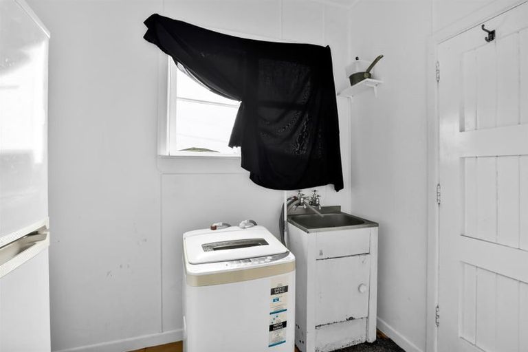 Photo of property in 210 South Road, Hawera, 4610