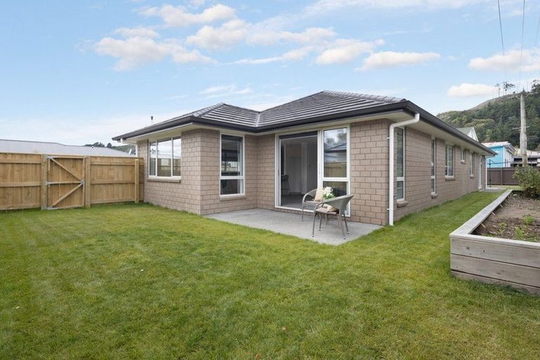 Photo of property in 23b Wilford Street, Wallaceville, Upper Hutt, 5018