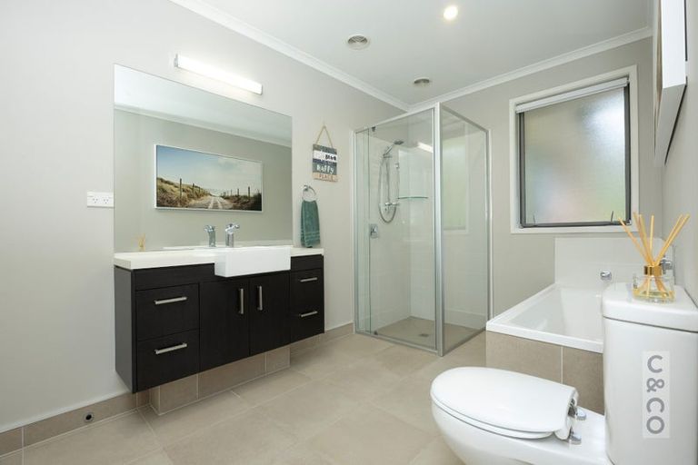 Photo of property in 58 Muriwai Road, Waimauku, 0812