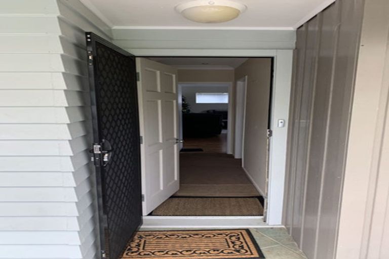 Photo of property in 43 Minaret Drive, Bucklands Beach, Auckland, 2014