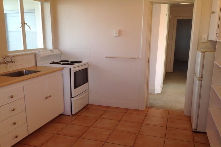 Photo of property in 1-12/48 The Bay Hill, Timaru, 7910