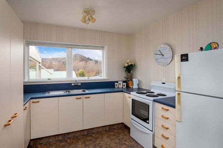 Photo of property in 2 Kelso Street, Roxburgh, 9500