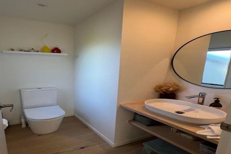 Photo of property in 32f Parr Terrace, Castor Bay, Auckland, 0620