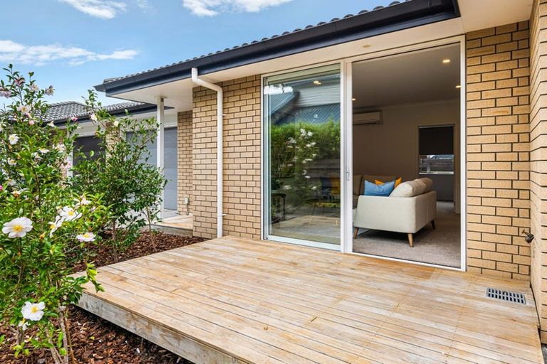 Photo of property in 16b Elizabeth Street, Orewa, 0931