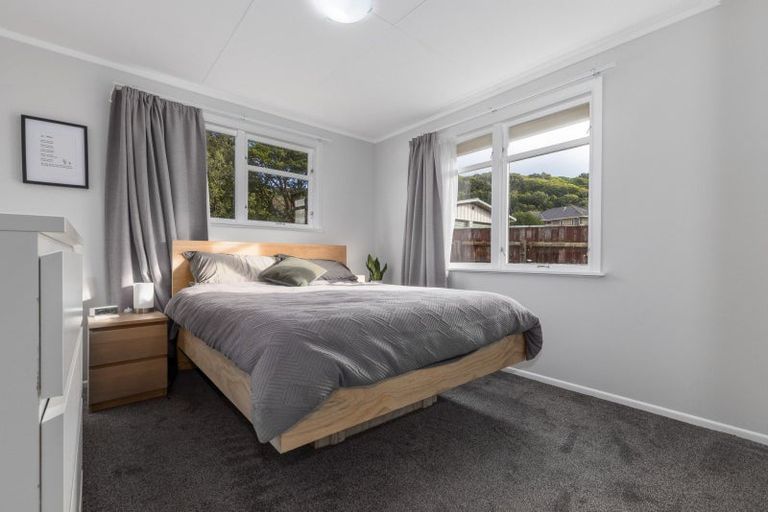 Photo of property in 30 Rangituhi Crescent, Takapuwahia, Porirua, 5022