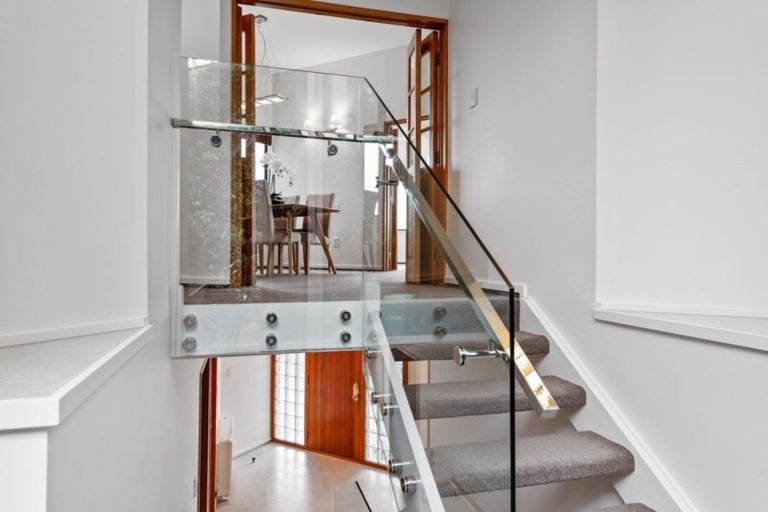 Photo of property in 23a Overdale Drive, Cashmere, Christchurch, 8022