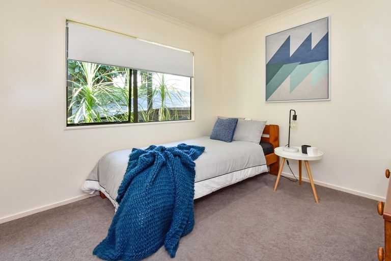 Photo of property in 1/36 Halver Road, Hillpark, Auckland, 2102