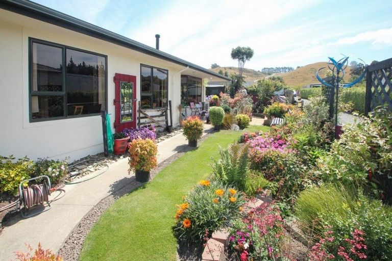 Photo of property in 6 Kenilworth Road, Oamaru North, Oamaru, 9400