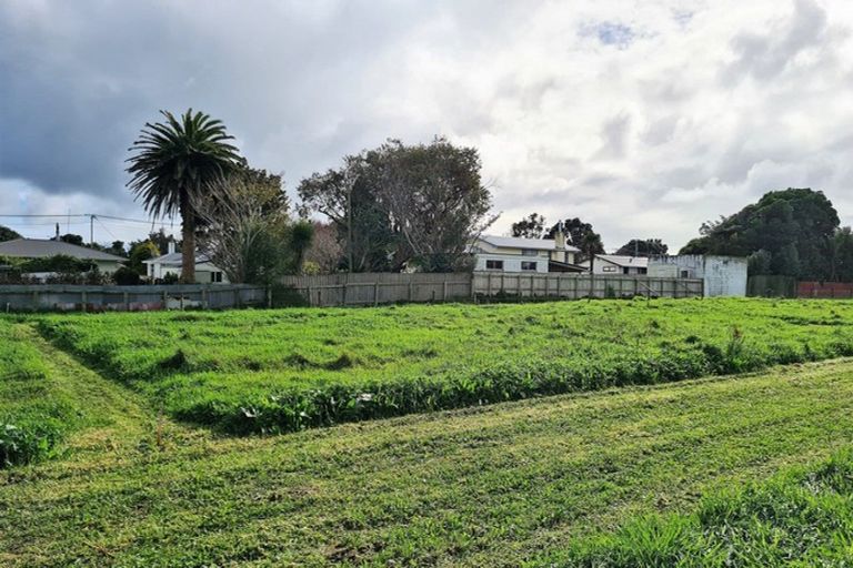 Photo of property in 81 Whitcombe Road, Opunake, 4616