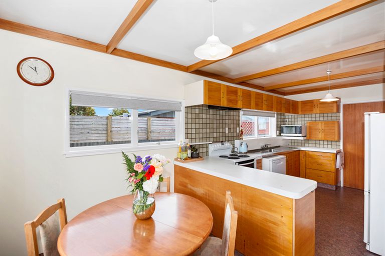 Photo of property in 34 Munro Street, Redwood, Christchurch, 8051