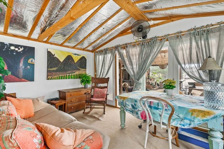 Photo of property in 45 John Dee Crescent, Red Beach, 0932