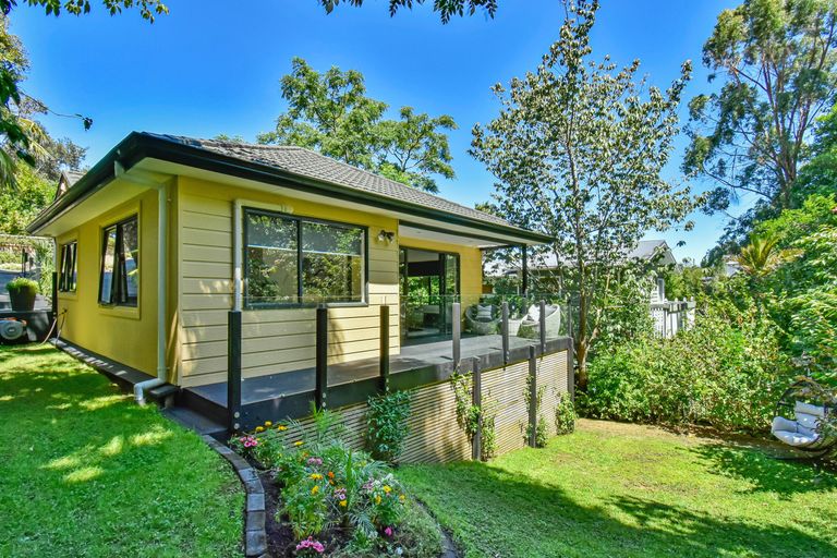 Photo of property in 1/36 Halver Road, Hillpark, Auckland, 2102