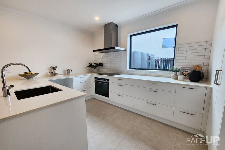 Photo of property in 18 Hema Road, Hobsonville, Auckland, 0616