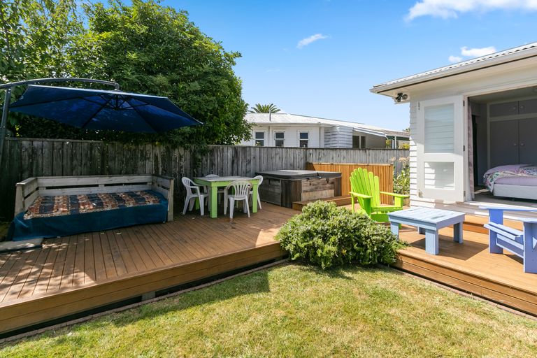 Photo of property in 3 Ruru Crescent, Heretaunga, Upper Hutt, 5018