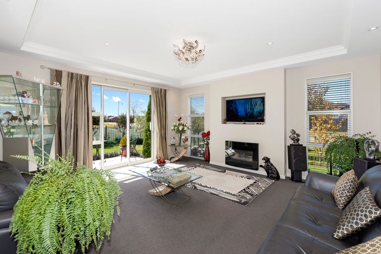 Photo of property in 33 Euphrasie Drive, Aidanfield, Christchurch, 8025