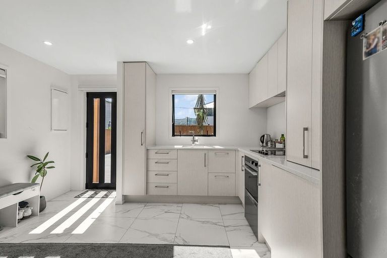 Photo of property in 1/320 Oxford Terrace, Avalon, Lower Hutt, 5011