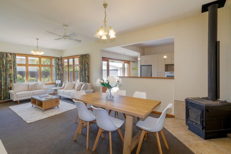 Photo of property in 11 Bay View Road, Moncks Bay, Christchurch, 8081